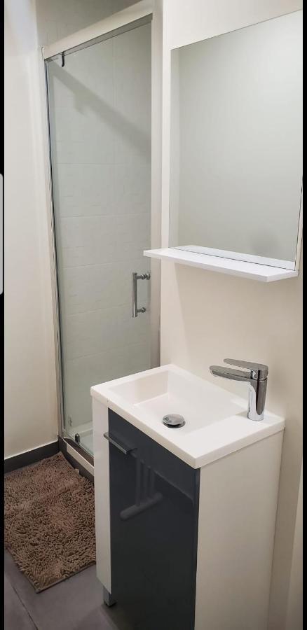 Big Flat Sea Vieuw 95 M2 5 Rooms Near Airport 5 Min Train 3 Min And Tram On Site, Beach 7 Min, 2 Showers And 2 Toilets , Neuf Grand Appartement 95 M2 5 Chambres Proche Aeroport 5 Min Train 3 Min Et Tramway Sur Place, Plage 7 Min 2 Douches Et 2 Wc Vue Νίκαια Εξωτερικό φωτογραφία